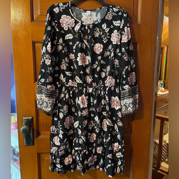 Black Floral Dress - Picture 1 of 4